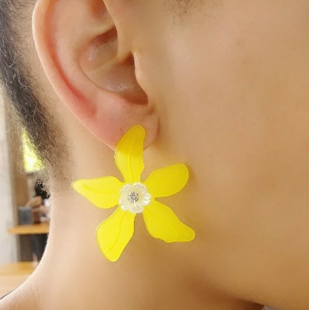 Acrylic Flower Earring